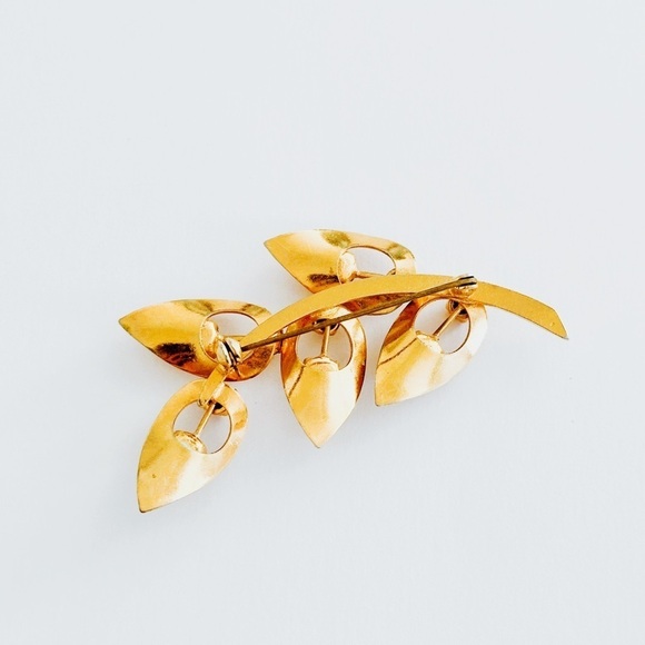 Vintage Gold tone, Amber Rhinestone Brooch - Picture 3 of 6